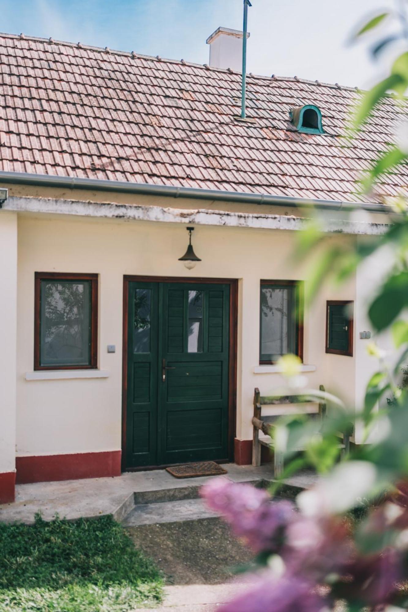 Feher Barany Apartment Szigliget Ngoại thất bức ảnh